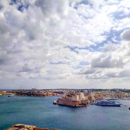 12. Malta Hanina 12. Malta Hanina